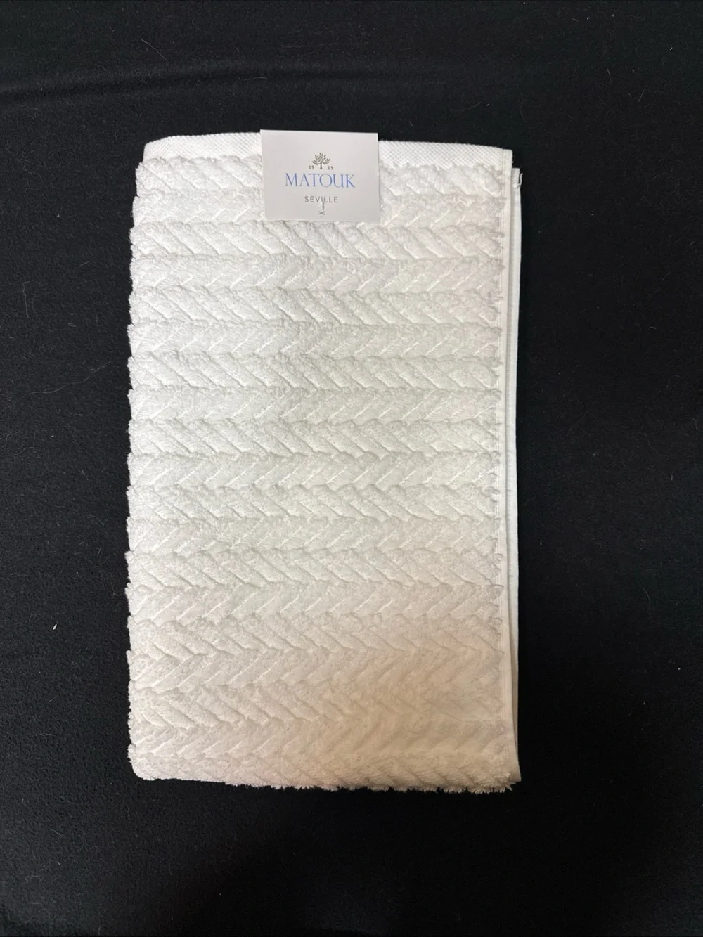 Matouk Seville Hand Towel 20x32” White Loose Braid Pattern 100% Cotton NWT